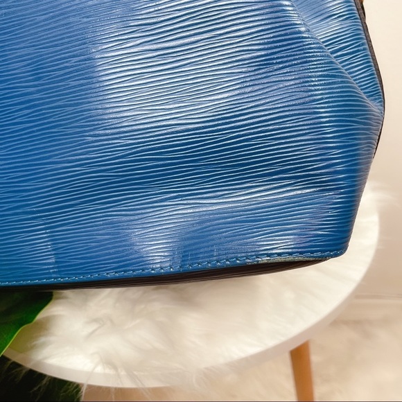 Louis Vuitton Bi Color Epi Leather Petite Noe Shoulder Bag - Picture 10 of 11